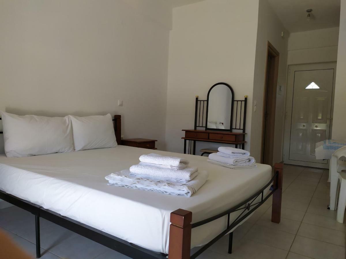 Makinia Beach Нафпактос Экстерьер фото